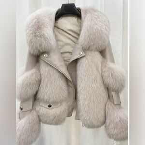 NWOT   Cream Faux Fur & Vegan Leather Moto Jacket - S/M